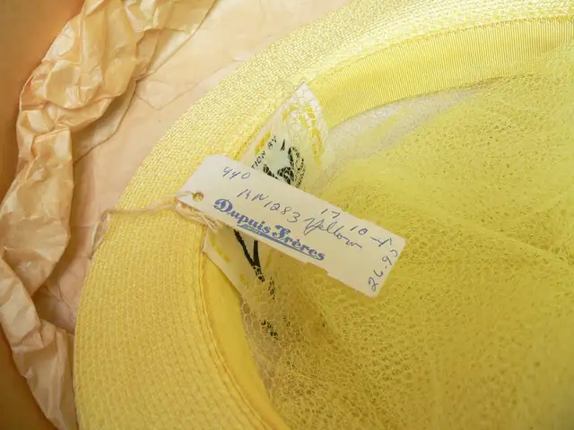 beau chapeau antique # 12757 in Arts & Collectibles in Lanaudière - Image 7