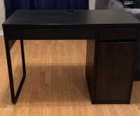 Black/brown desk 