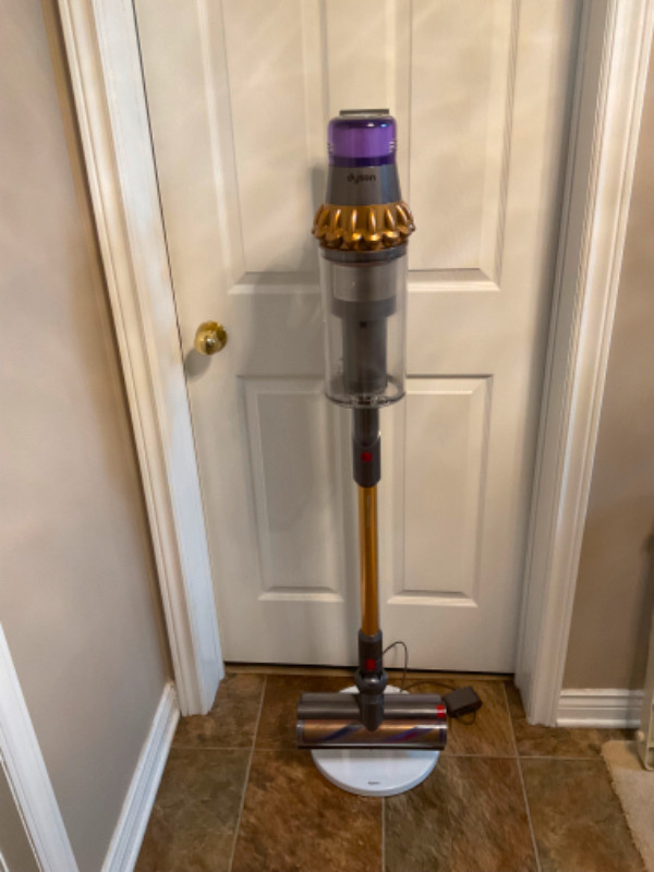 Dyson SV29 Outsize Abs US/CA/MX SGd/Ir/Gd in Vacuums in Cole Harbour - Image 3