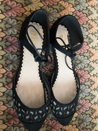 Restricted Level Up Pointed Toe D'Orsay Flats - Size 8