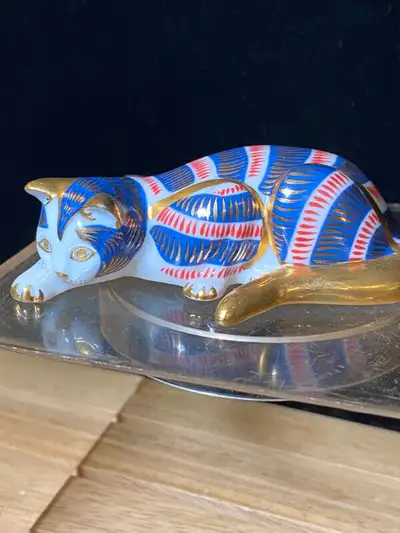Franklin Mint Curio Cabinet Imari Cat, View more