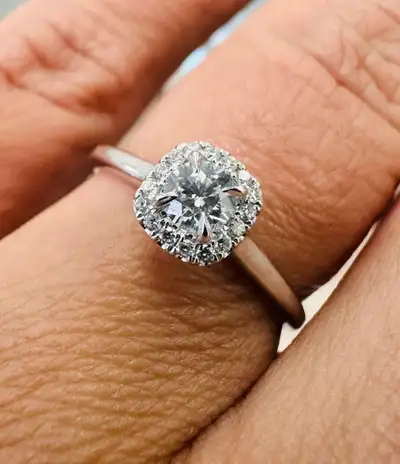 Diamonds VVS1-F Halo Style Engagement ring in 14k White Gold, View more