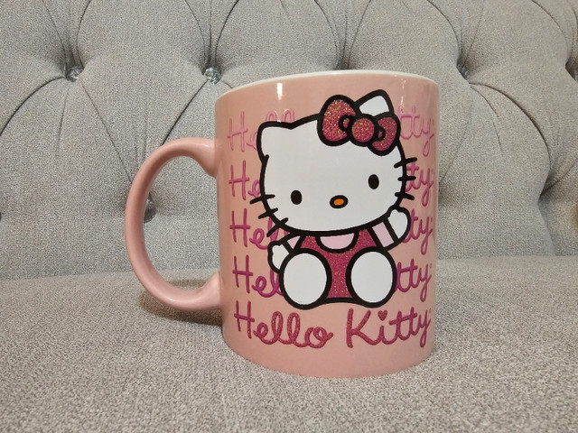 NEW Hello Kitty Gradient Mug in Kitchen & Dining Wares in Markham / York Region