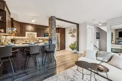 Profitez d’une maison au design soigné, idéale pour les professionnels célibataires, les couples ou...
