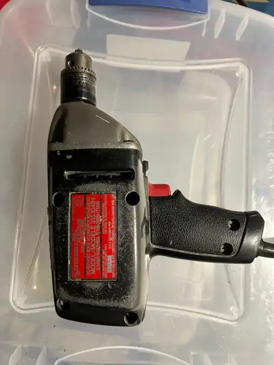 Craftsman. Corded drill Perceuse avec fill