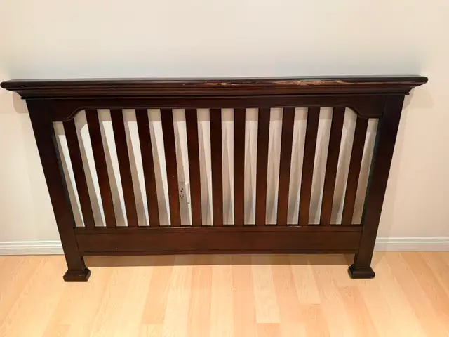 Baby Cache Convertible Crib + Toddler Rail + Simmons Mattress in Cribs in Edmonton - Image 4