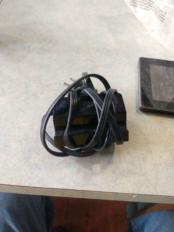 Blackberry tablet and charging stand in General Electronics in Markham / York Region - Image 2