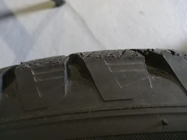 4 pneus sur roues d'acier à vendre in Tires & Rims in Rimouski / Bas-St-Laurent - Image 4