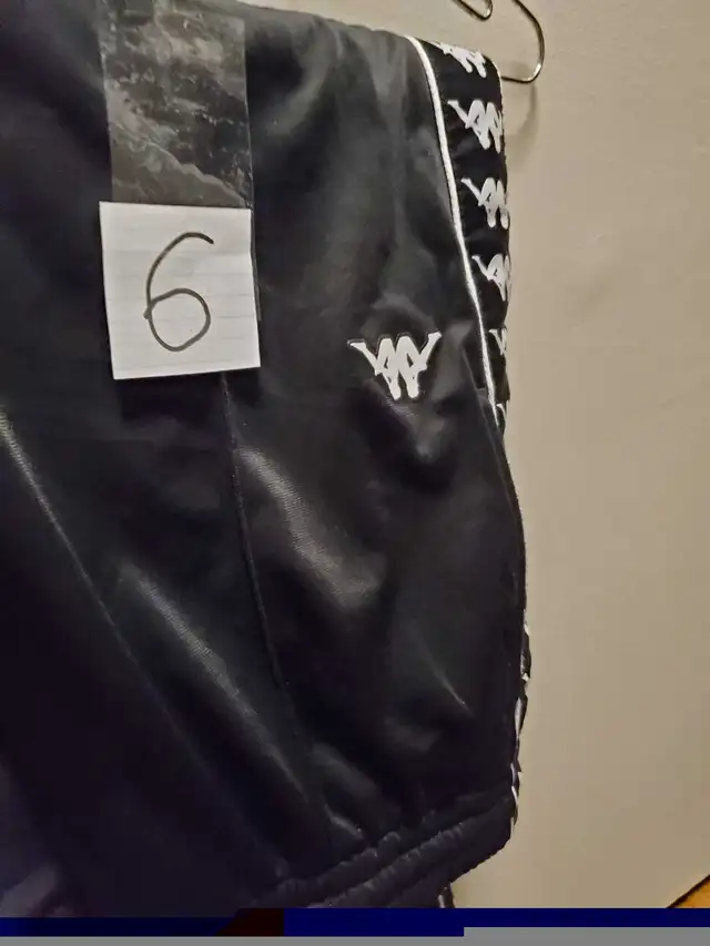 Men's Sweatpants all Size L in Men's in Mississauga / Peel Region - Image 8