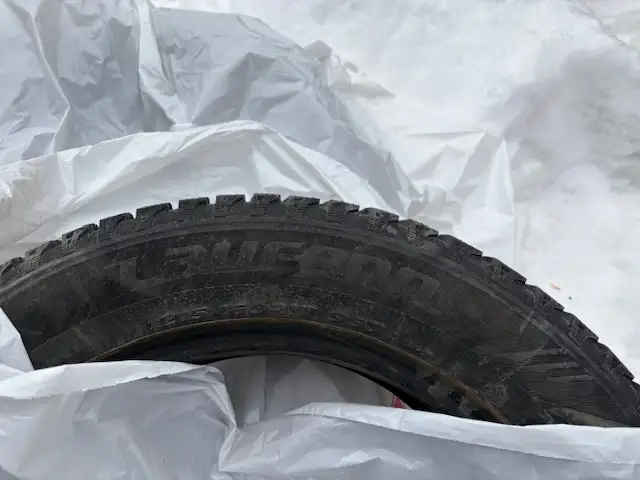 pneu hiver LAUFENN in Tires & Rims in City of Montréal - Image 4