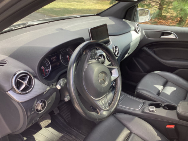 Mercedes B250 4Matic 2016, 98700 km toit panoramique. dans Autos et camions  à Ouest de l’Île - Image 4