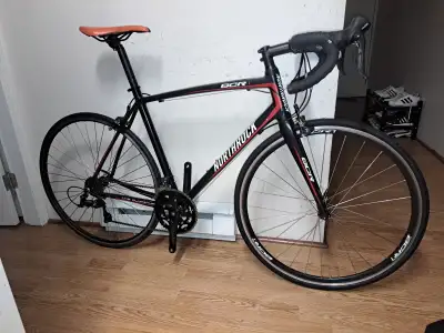 Northrock (by Giant) SCR-1 aluminum road bike w/carbon fork. M., View more