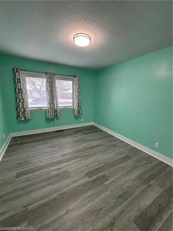 Spacious 3 bedroom $2150 per month in Long Term Rentals in St. Catharines - Image 9