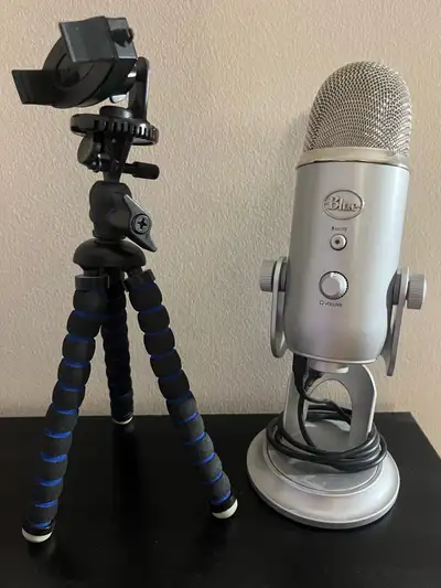 microphone and tripod, View more