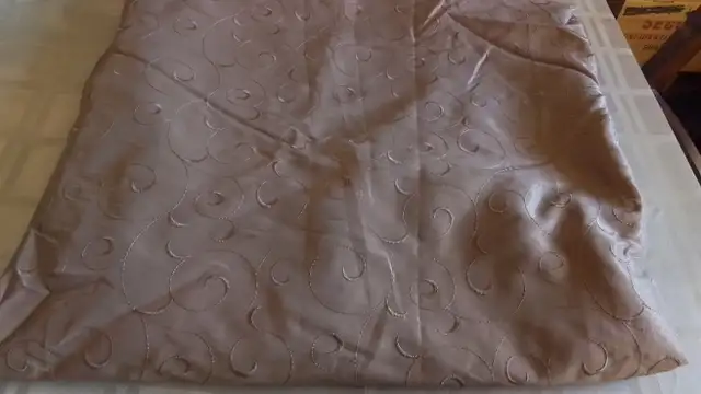 QUEEN SIZE DUVET COVER + SHAMS + SKIRT - TAN & TAUPE -NEW in Bedding in City of Toronto - Image 4