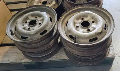 6x mag jante rim Honda, 4 trous, en bonne condition. Peut être ramasser à St-Philippe ou Varennes Vo...