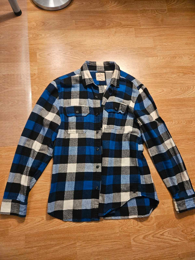 Men's American Eagle Flannel in Men's in Oshawa / Durham Region