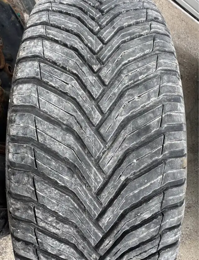 Camry,Sienna 215/65r16 Michelin All Weather tires in rims  in Other Parts & Accessories in Winnipeg - Image 7