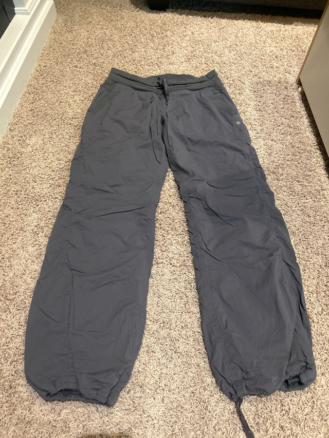 Lululemon Women's size 8 grey parachute pants