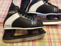New Boys CCM Intruder Hoçkey Skates Size 6