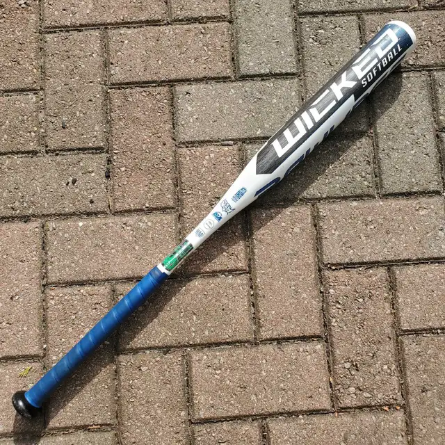 30"  19oz. RAWLINGS Wikcked Softball Baseball Bat in Baseball & Softball in Barrie - Image 4