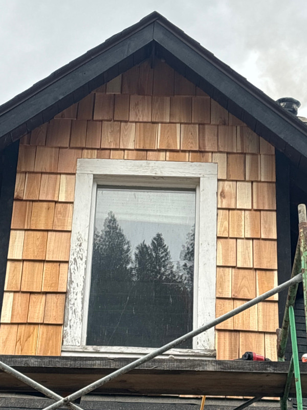 CEDAR CUT SHINGLES in Other in Banff / Canmore