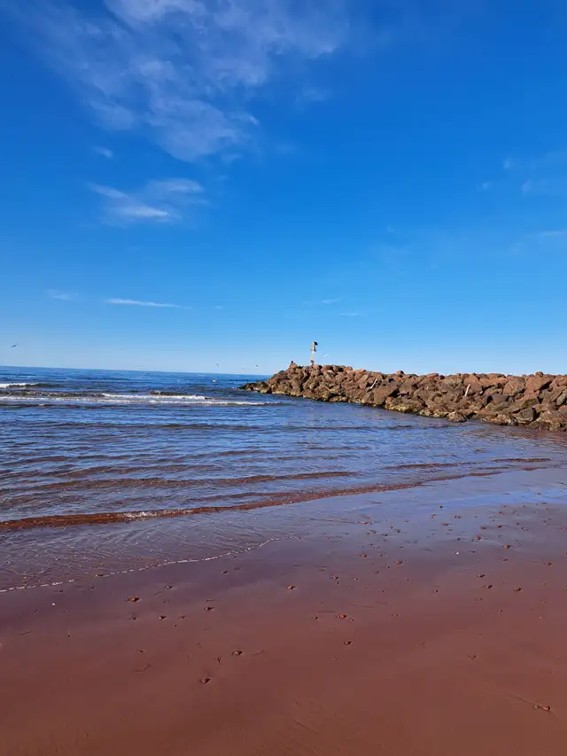 Oceanfront Beach House North Lake in Prince Edward Island in Canada - Image 7