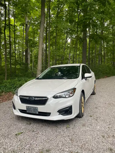 2019 Subaru Impreza 5-Speed Manual Transmission AWD - backup camera - Apple car play A/C blows cold...