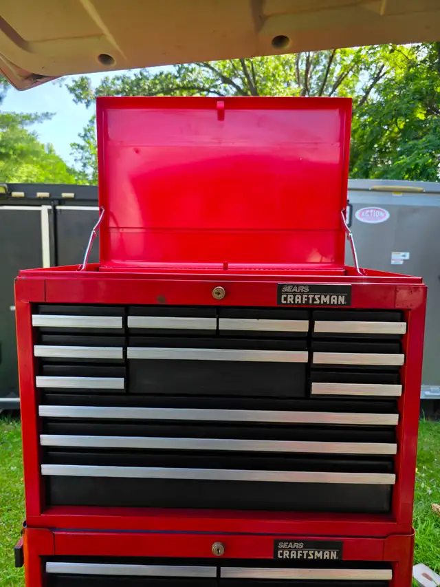 Craftsman 12 Drawers Tool Chest Full Depth Toolbox With 2 Keys in Tool Storage & Benches in Windsor Region - Image 9
