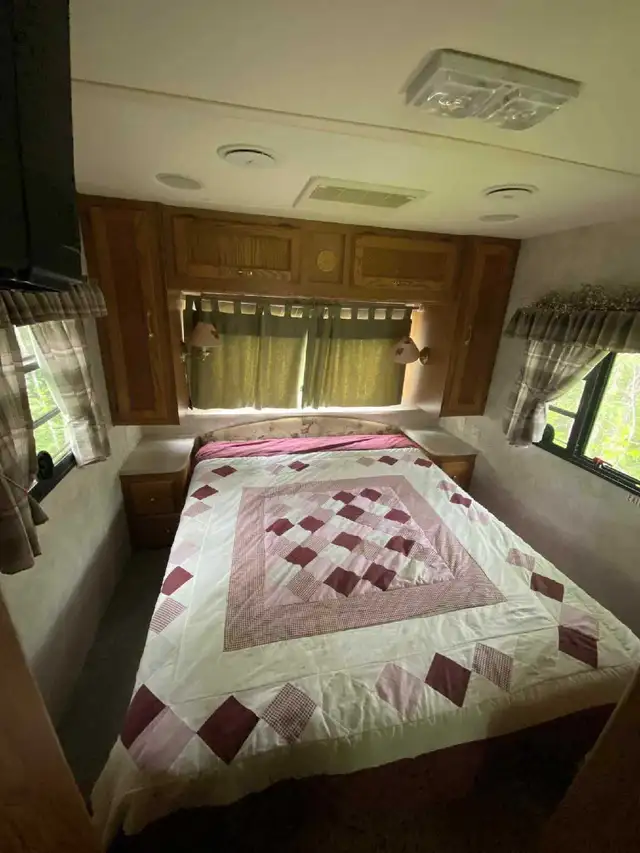 1995 Holiday Rambler Motorhome in RVs & Motorhomes in Charlottetown - Image 9