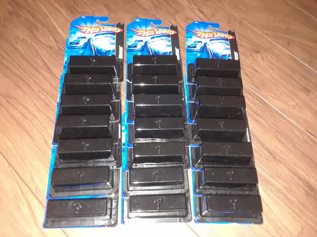 2007 Mystery Hot Wheels 21 unopened/ 13 opened in Toys & Games in Timmins
