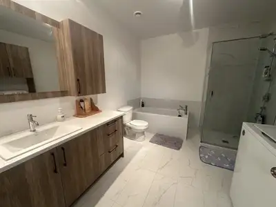 Cession de bail pour le 1er août 3 1/2 dans un demi sous-sol Drummondville internet ,aspirateur cent...