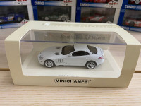 1:43 Diecast MINICHAMPS Mercedes-Benz  	SLR McLaren 2003