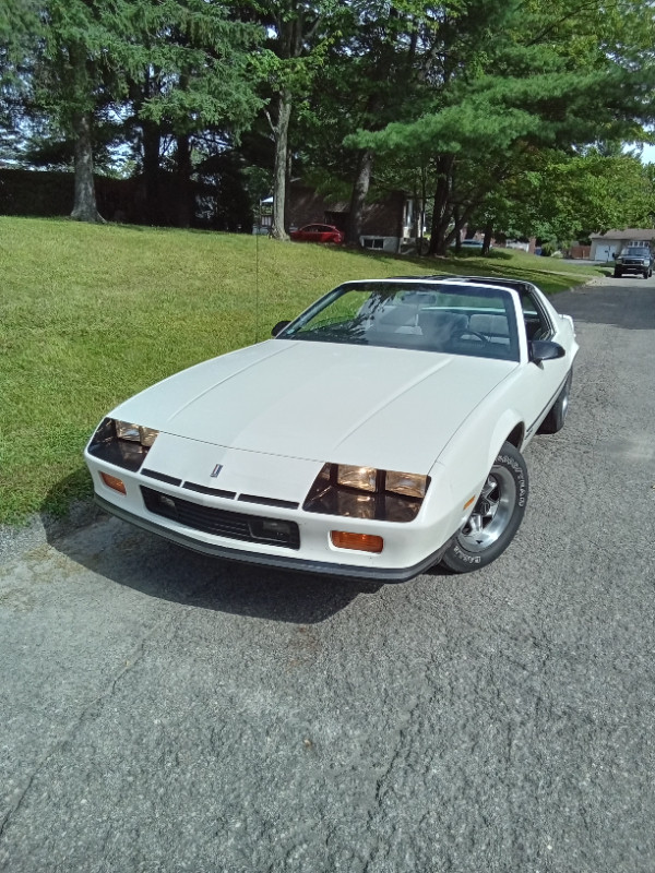 Chevrolet Camaro RS 1986 manuelle V-6, toit en T tout original dans Voitures d'époque  à Laurentides - Image 4