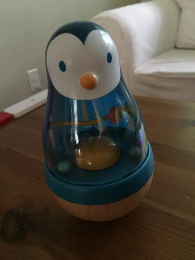 Roly Pingui de Djeco - 10 mois + in Toys in City of Montréal - Image 2