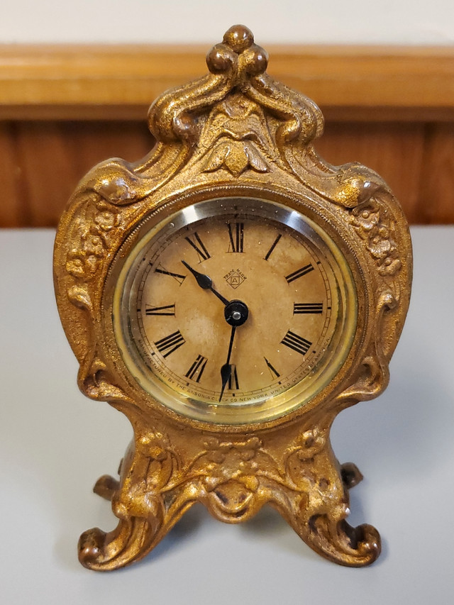 Ansonia Co. New York Desk Clock Early 1900s Overwound  in Arts & Collectibles in St. Catharines