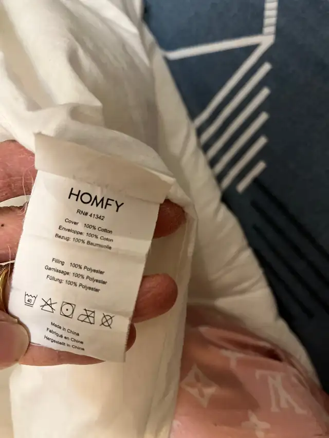 queen size duvet in Bedding in Kingston - Image 5