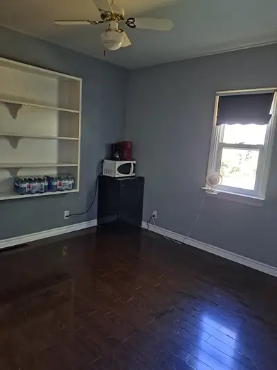 Room for rent in the town of Marmora. 2 rooms available, 1 immediately the other mid October. Female...