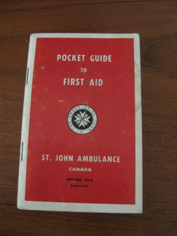 VINTAGE 1962 POCKET GUIDE TO FIRST AID ST. JOHN AMBULANCE CANADA for sale  