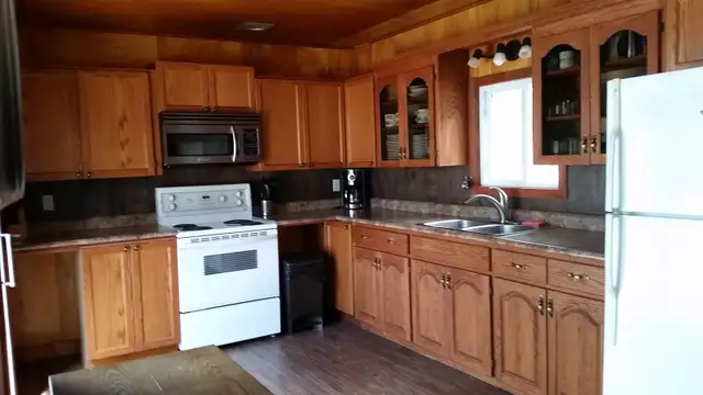 Secluded Three Bedroom Cottage Lake Nipissing in Ontario in Canada - Image 4