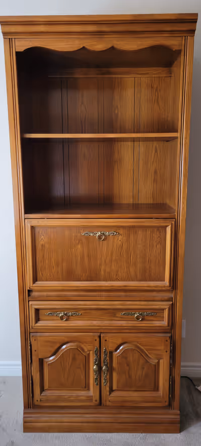 Selling two solid wood Sklar-Peppler wall units. Both in great condition from smoke-free and pet fre...