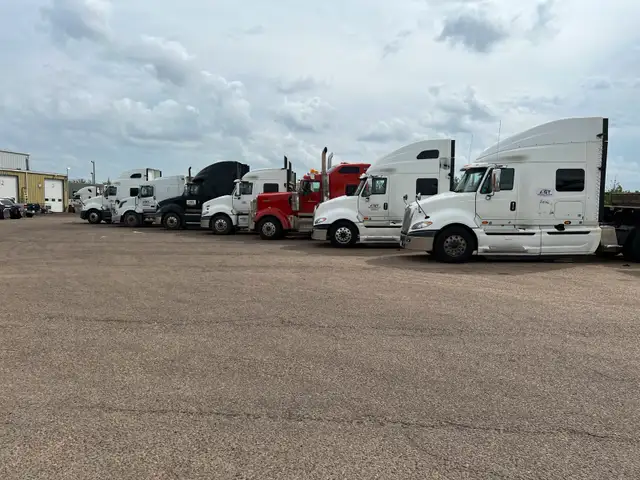 Hiring class 1  long haul flat deck drivers (15 positions) in Drivers & Security in Edmonton - Image 2