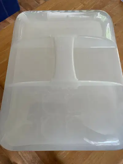 Cupcake / Muffin Carrier for Sale! 3 tiers/levels that can carry up to 24 large and 24 small cupcake...