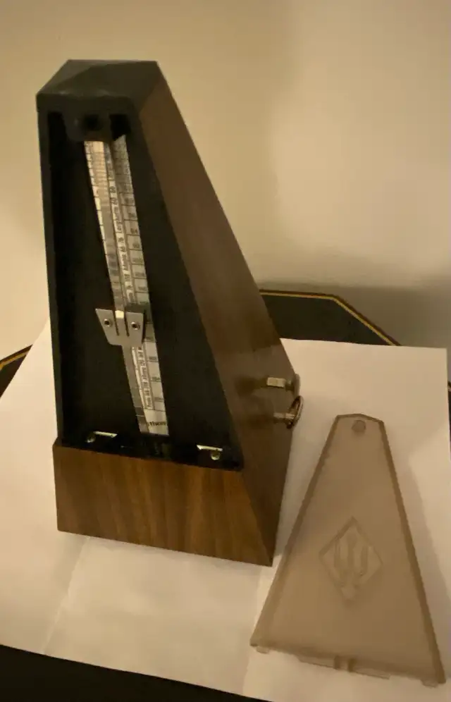 Wittner Plastic Case Metronome with Bell. in Other in Markham / York Region - Image 7