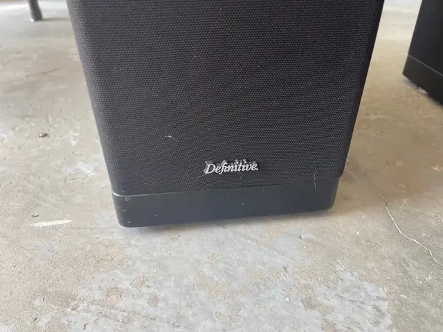 Definitive Technology BP-8 speakers in Speakers in Markham / York Region - Image 3