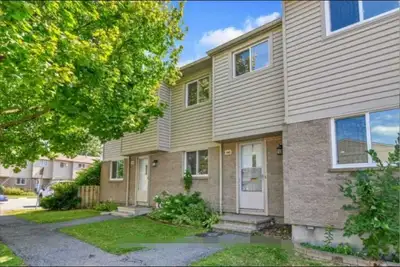 Spacious Townhome for Lease - 1441 Perez Crescent Welcome to a beautifully designed townhome featuri...