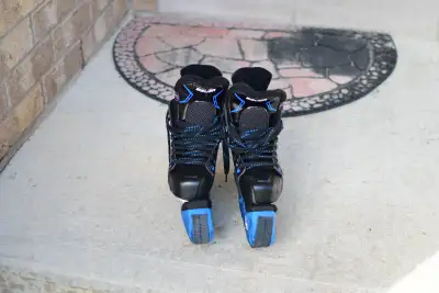 Brand New Pair of Ice Skates!, View more