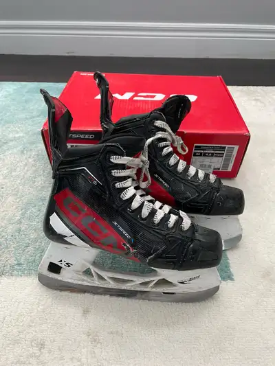 CCM Jetspeed FT6 size 4.5 regular with mirrored Bladetech blades, View more