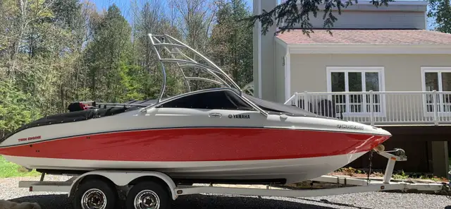 Bateau Yamaha AR230 23 pieds 2006 in Powerboats & Motorboats in Sherbrooke - Image 9