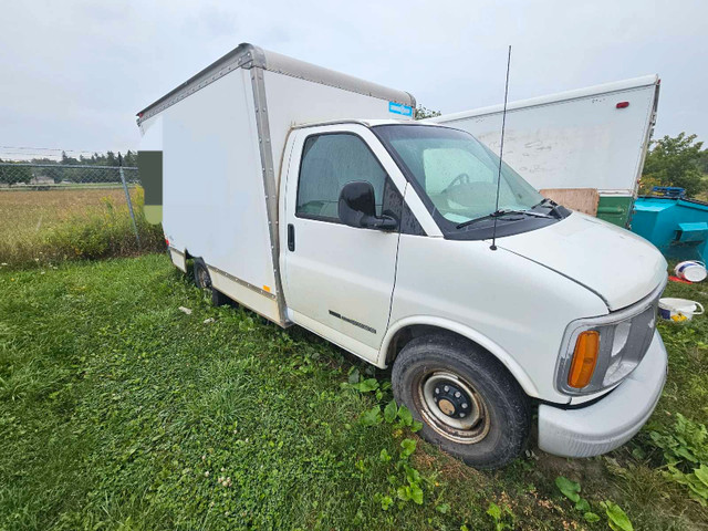 1999 gmc savannah 3500 cube van $4000 OBO in Cars & Trucks in Oakville / Halton Region
